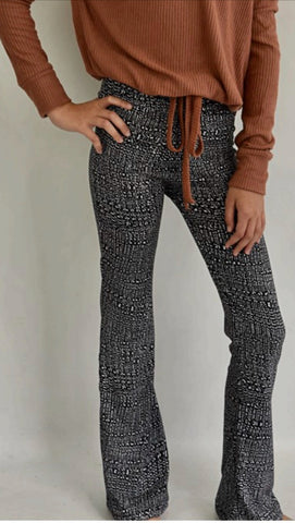 Area Code 407 Black And White Linear Print Flare Pant